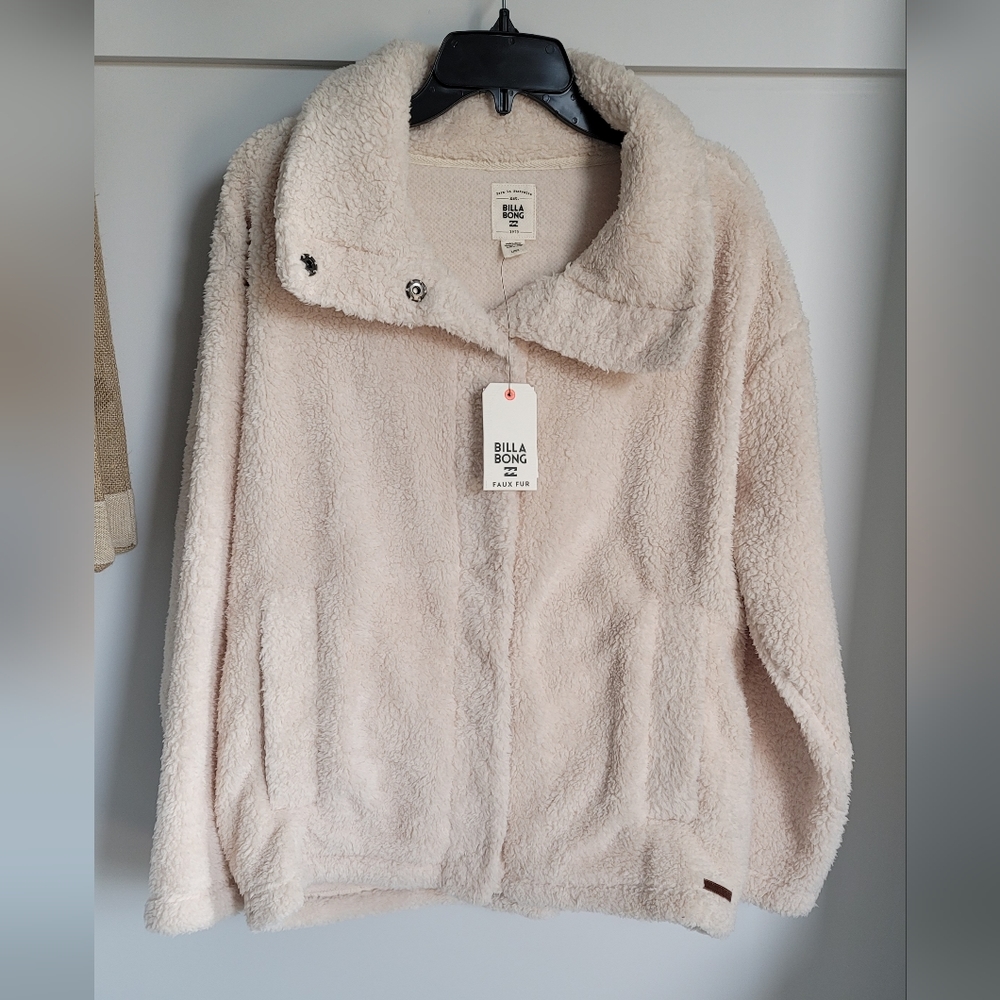 Billabong Faux Fur Jacket Size Large NWT